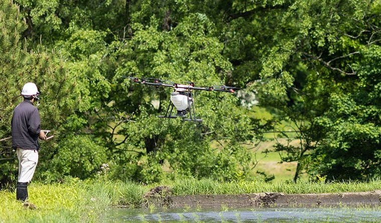 wet spraying ad drones